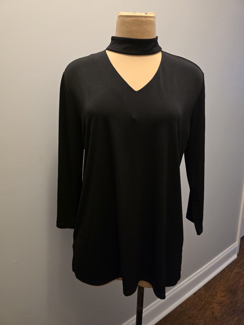 Ellen Tracy Black Dress Top